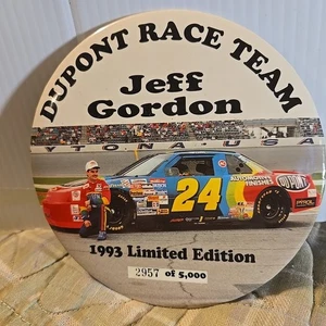 6" #24 JEFF GORDAN DUPONT RACE TEAM BUTTON 1993 LE #2957/5,000 (NOT PERFECT) - Picture 1 of 17