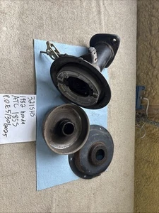 1982 Honda Atc 185S Rear Brake Drum Housing Axle Bearing Carrier 321 - Picture 1 of 18