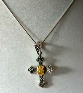 925 Silver Cross With Citroen Marcasite Gems 3 x 2 Cm. Wide ( With Defect ) - Picture 1 of 8