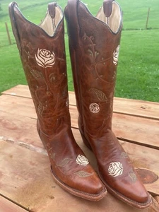Circle G Cowboy Boots Womens Size 8.5M Embroidered Roses Handcrafted In Mexico - Picture 1 of 11