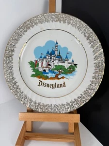 Vintage 1950s Disneyland Souvenir Plate Japan-Made with Sleeping Beauty Castle - Picture 1 of 3