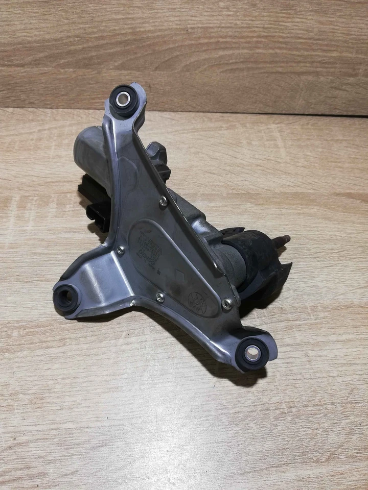 Toyota Auris 85130 02030 259600 0822 Window Regulator Motor Denso - Image 1 of 3