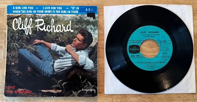 45 7" FRENCH EP CLIFF RICHARD AND THE SHADOWS A GIRL LIKE YOU - Image 1 of 2