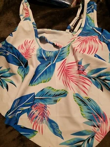 Top de traje de baño floral pequeño Fitglam para mujer - Imagen 1 de 7