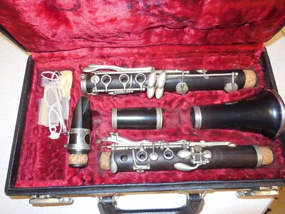 Clarinete de madera vintage Couesnon 8C A Paris Foto 1 de 4