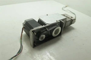 Motor paso a paso Vexta 2 fases 1,8/paso C6353-9212K+ bomba de Shimadzu LC-10AT - Imagen 1 de 5