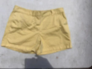 Vineyard Vines Size 16 Women’s Light Yellow Shorts with Pockets EUC - Picture 1 of 5