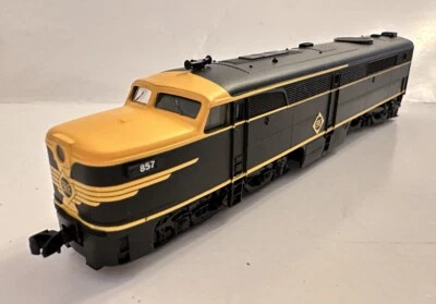 N-SCALE LIFE-LIKE #7054 ERIE RAILROAD ALCO PA ROAD #857 - Image 1 of 4
