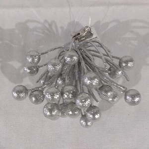 NEW Christmas Tree or Wreath Decoration Silver Glitter with Clip - Picture 1 of 5
