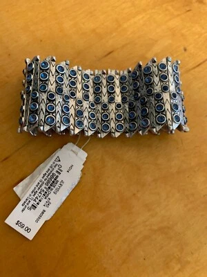 PULSERA ELÁSTICA PIEDRA AZUL TONO PLATA MARCA LUCKY T13 $59 Foto 1 de 4