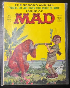 Mad Magazine #102 abril 1966 You'll Go Ape Hunting edición en muy buen estado+ - Imagen 1 de 2