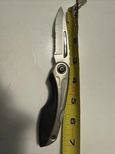 Gerber single blade lockback knife-plain and serrated blade - Picture 1 of 4