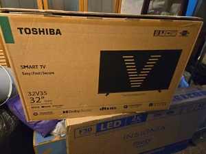 Toshiba TF-32A710U21 32" HD LED Smart TV - Black - Picture 1 of 1