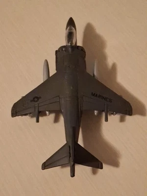 Maisto Tailwinds McDonnell Douglas AV-8B USMC Harrier Jump Jet Marines 2016. Foto 1 de 4