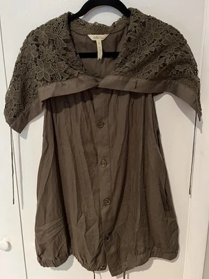 Chaleco Matilda Jane Ambicious You Medio Verde Encaje Con Capucha Hombros Viscosa Foto 1 de 4