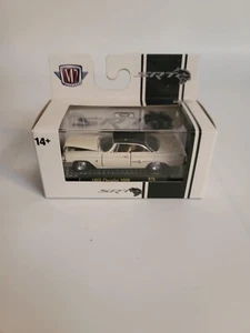 M2 Machine Auto Shows R76 - 1966 Chrysler 300F SRT - Picture 1 of 2