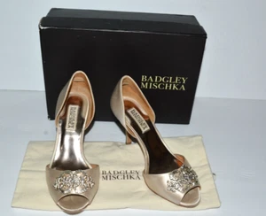 BADGLEY MISCHKA MITZI IVORY SATIN EMBELLISHED STILETTO PUMPS WOMEN SZ 6.5 M *EUC - Picture 1 of 8