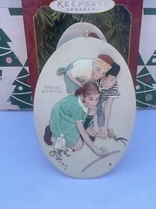 Norman Rockwell Canicas Campeón Navidad Sello Recuerdo Ornamento Nuevo En Caja - Imagen 1 de 15
