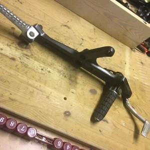 Impianto poggiapiedi destro Kawasaki ZR550 B Zephyr - Foto 1 di 4