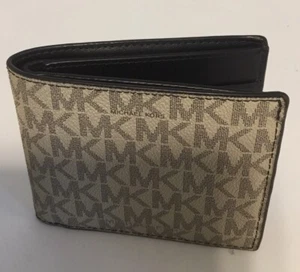 Pre-Owned Unisex Michael Kors White Wallet - Picture 1 of 3