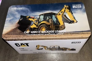 Cat 420F2 IT Backhoe Loader 1:50 Scale Metal Model By DieCast Masters DM 85233 - Picture 1 of 4