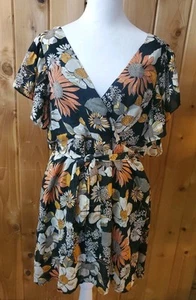 Boho Floral Print, Flutter Sleeve Deep V-Neck Short Mini Dress Romantic L - Picture 1 of 8