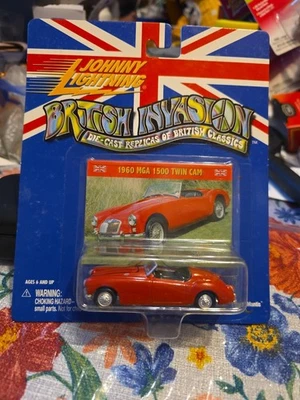 Johnny Lightning - Invasión Británica - 1960 MGB 1500 Doble Cámara Roja - Diecast 1:64* Foto 1 de 2