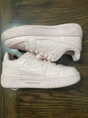 Heelys Skate Shoe Pink Reserve Low Youth Sz 4 - Image 1 of 4