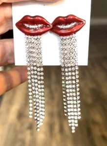 NWT $ 58 BETSEY JOHNSON Snack Attack Lip Fringe Red Earrings - Picture 1 of 8