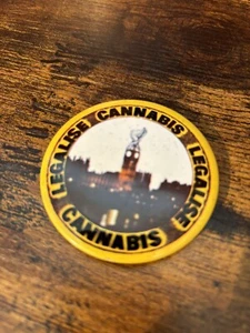 LEGALISE CANNABIS CAMPAIGN vintage 1970s classic big ben spliff pin BADGE Rare - Picture 1 of 2