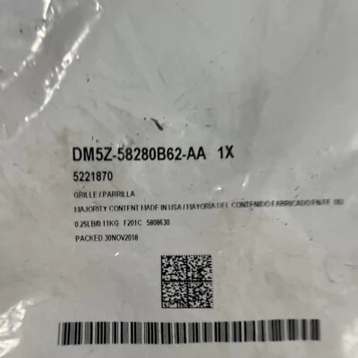 Rejilla Ford DM5Z-58280B62-AA - entrada de aire Ford C-Max 2013-2018 Foto 1 de 4