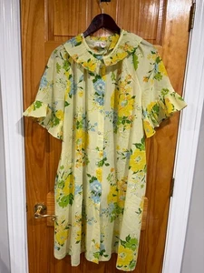 Vintage 1960s Smart Time Floral Housecoat Dress Yellow Blue Green Snap Front - Picture 1 of 9