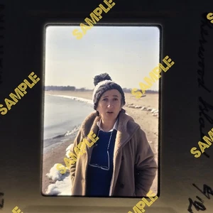 Vintage 35mm Slides - PEOPLE 1970s men women friends - Lot of 30 - Picture 1 of 8