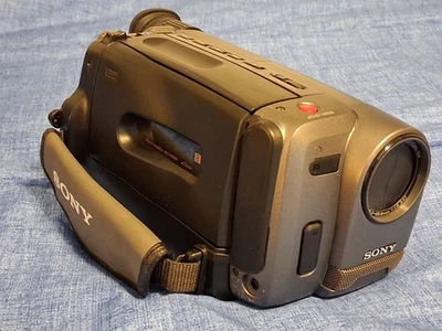 Sony CCD-TRV12 Video8 Camcorder w/ Charger, 1 Tape, 2 Batteries (CAMERA TESTED) - Image 1 of 4