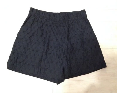 GAP Womens Eyelet Pull On Shorts Black 100% Cotton Sz S - Image 1 of 4