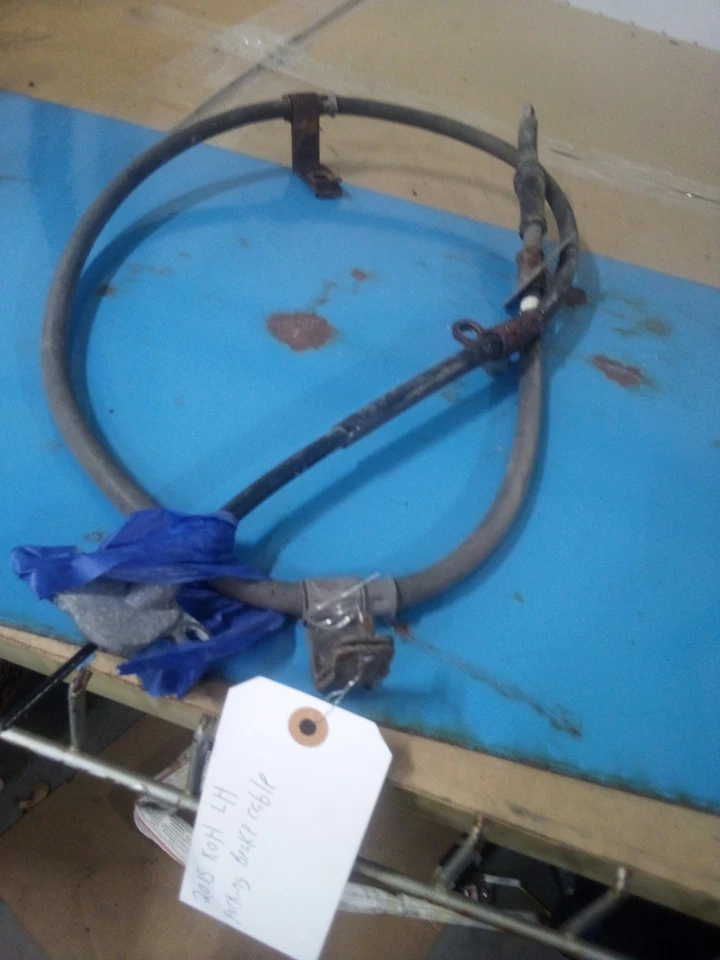 Cable de estacionamiento trasero izquierdo Kia Optima 2012-2015 OEM 597603Q300 Foto 1 de 1