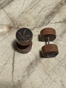 PAIR ROSE WOOD FAKE INLAY WEED POT CHEATER PLUGS 18g PLUG 00G HEADS GAUGES - Picture 1 of 4