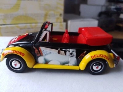 Volkswagen Beetle 1968 Dinky Coca Cola convertible oso. Escala 1:43. 38046-9996. Foto 1 de 4