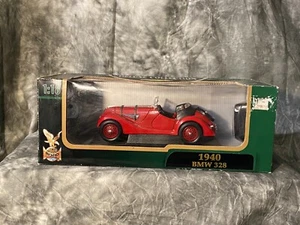 Road Signature 1940 BMW 328 Red Part 1:18 scale COLLECTIBLE MODEL CAR - Picture 1 of 5