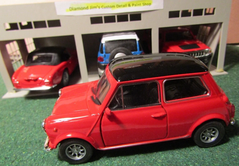 Welly Mini Cooper 1500 - Diecast Pull-Back Action Doors Open - 1:34 Scale - Image 1 of 4