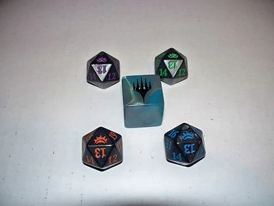 Juego de dados Magic The Gathering Magic Planechase Anthology 1 troquel plano grande 4 spindown 20 lados Foto 1 de 2