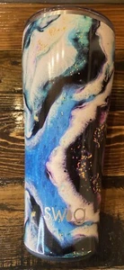 Swig Life 22oz Aurora Tumbler Excellent Used Condition - Picture 1 of 6
