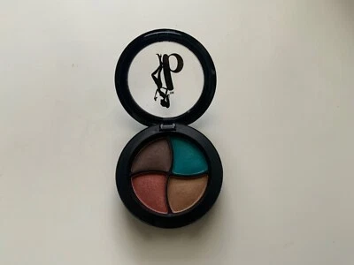 Be a Bombshell Cosmetics Eyeshadow bora bora - Image 1 of 3