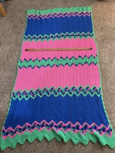 Neon Grün Rosa Königsblau Chevron Afghan Hand gehäkelt - Bild 1 von 5