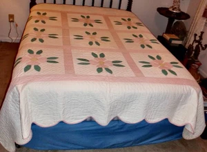 Vintage - 50er Jahre gesteppte Hartriegel Blume 100% Baumwolle Tagesdecke 85x87" - Bild 1 von 6