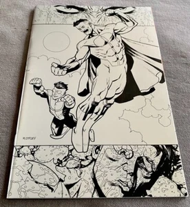 Invincible #12 - Ryan Ottley Virgin Foil - (2022 SDCC Exclusive) - VF - Picture 1 of 6