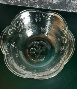 Ciotola in vetro - Foto 1 di 4