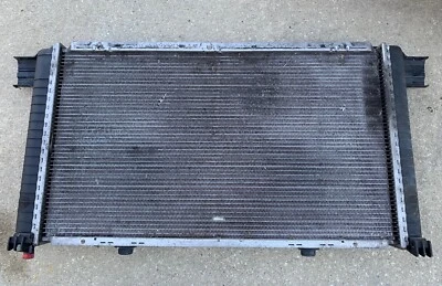 Enfriador radiador motor BEHR 1990-1993 MERCEDES-BENZ R129 300SL OEM. 1295000703 Foto 1 de 4