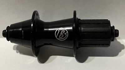 Cubo preto Bontrager emparelhado 24 raios livre para raios redondos preto 220407 A.K - Imagem 1 de 4