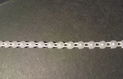 Плоская задняя Перл струна бусина 4 мм свадебные уздечка торта открытку декор-белый 1 Mtr - Изображение 1 из 4